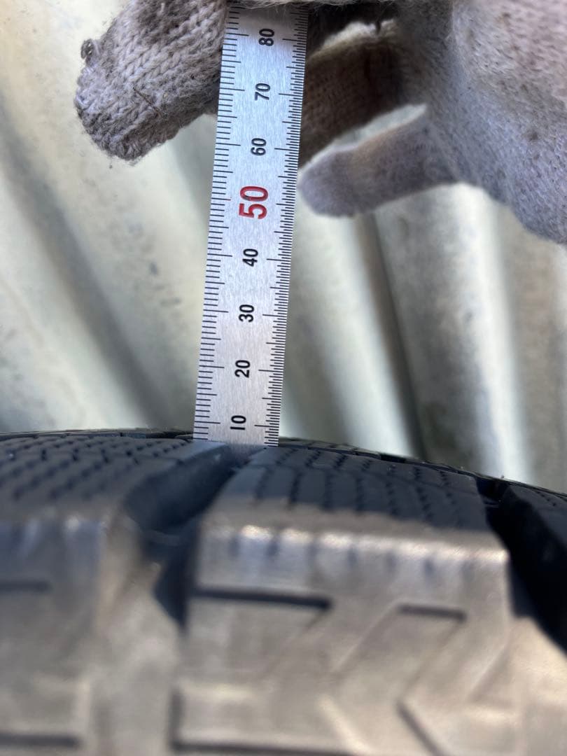 30系アルファード等　中古スタッドレスタイヤ　225/60R17 カローラクロス