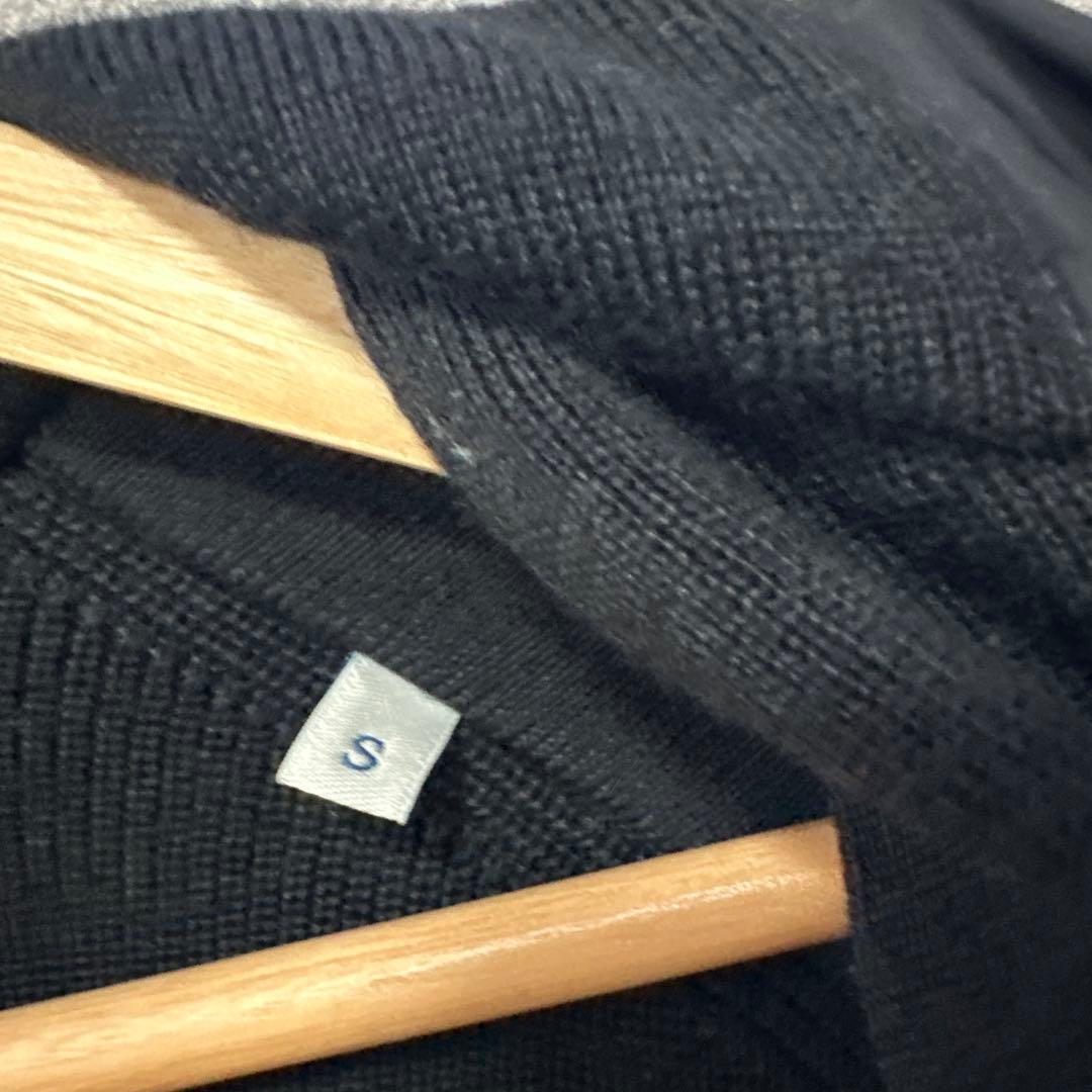 MONCLER フード付きブラックジャケット