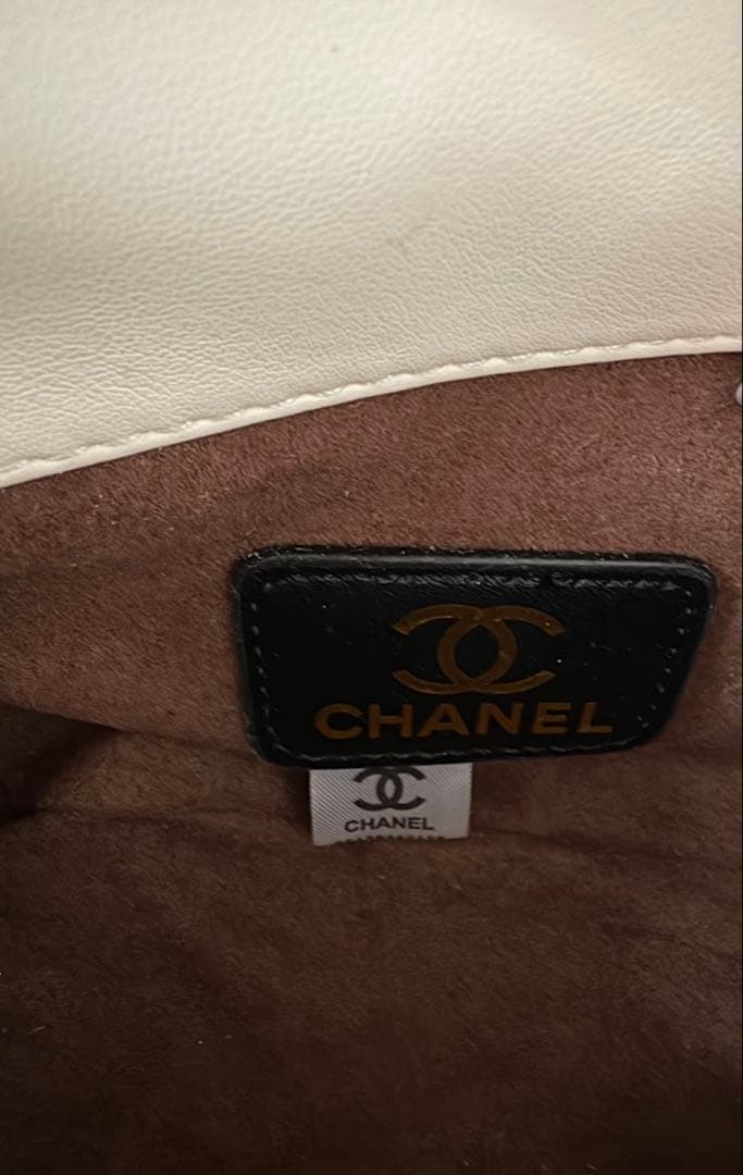 CHANELノベルティ ホワイトショルダーバッグ