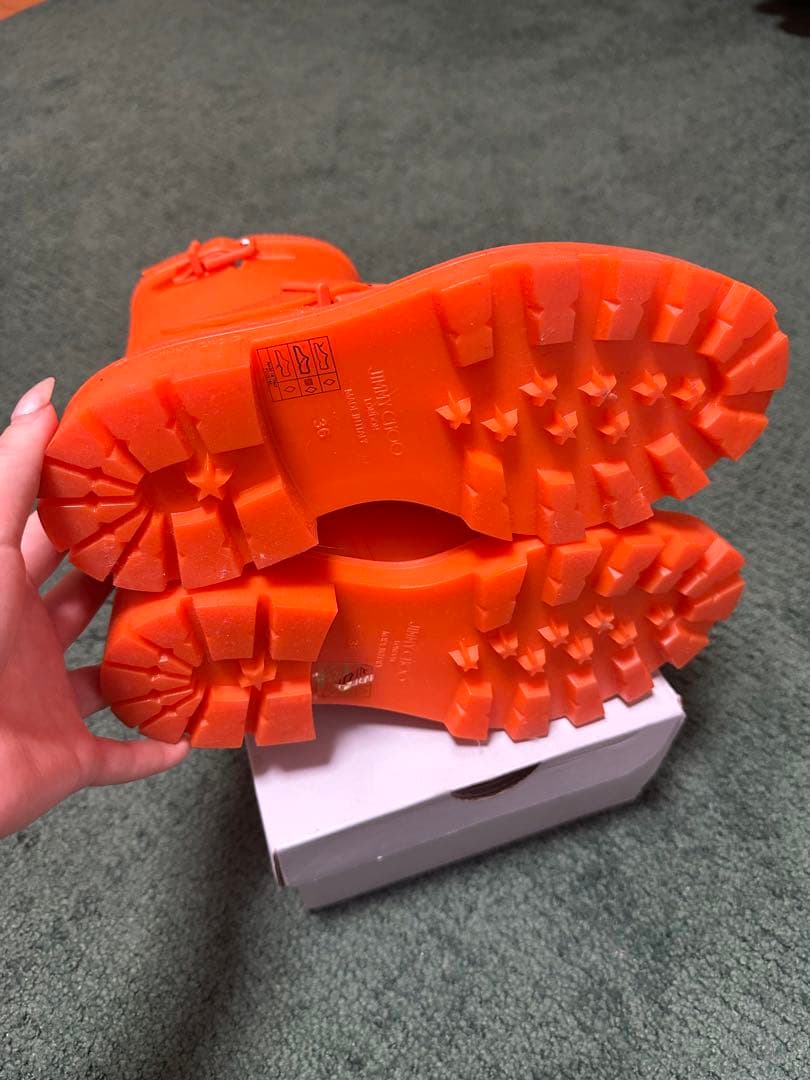 靴 JIMMY CHOO YAEL FLAT RUBBER BOOTS