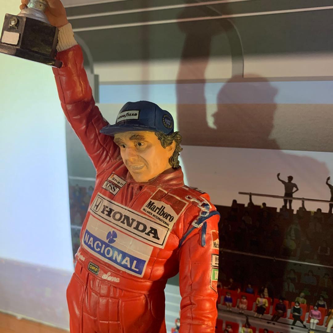 アイルトン・セナ 1994個限定フィギュア & ヘルメット1/8