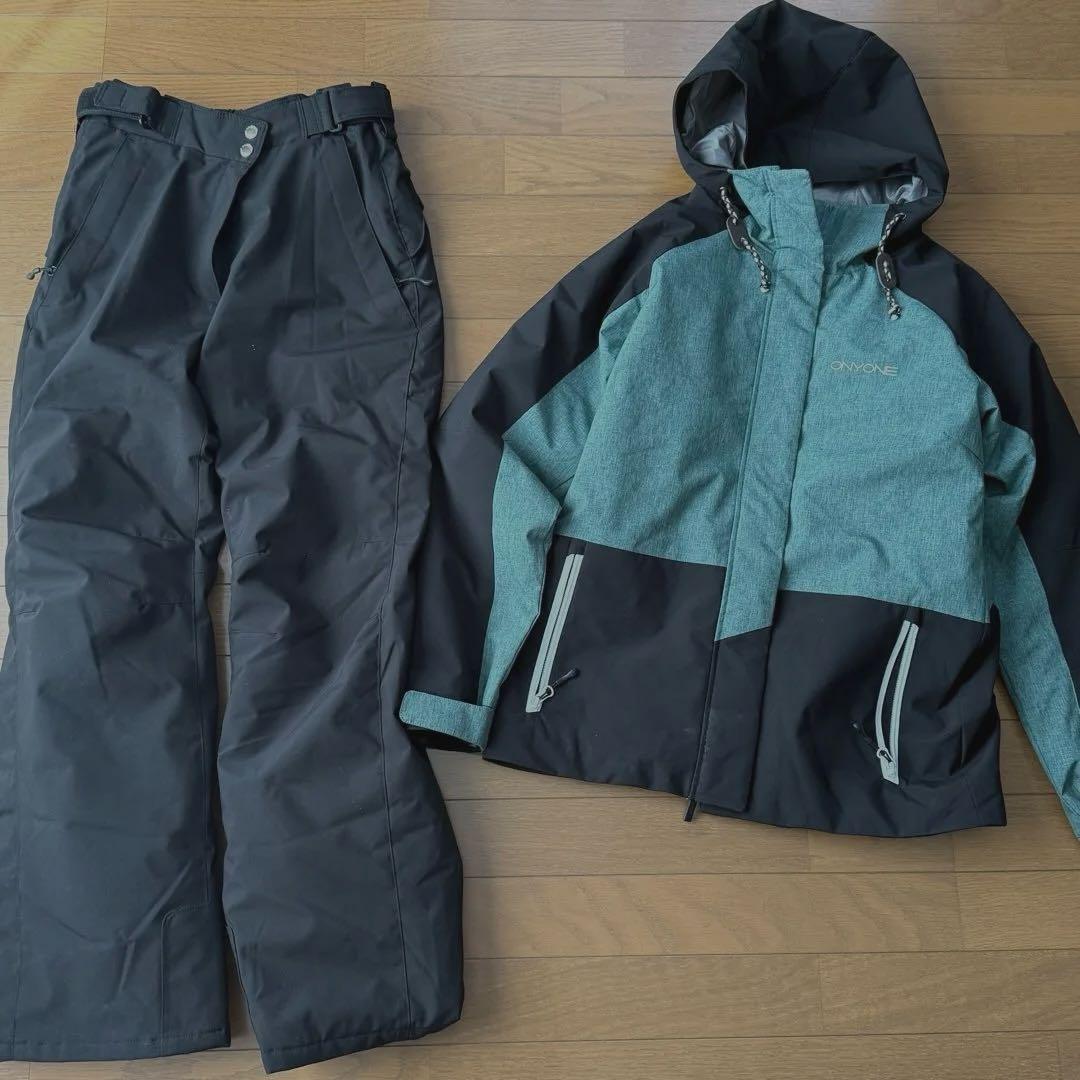 オンヨネ（ONYONE）（レディース）スキーウェア　上下セット