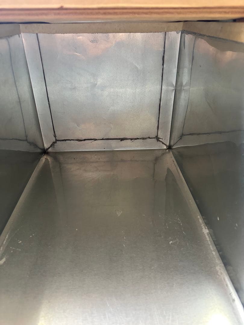 業務用茶箱から転用した頑強な木製収納ケース①