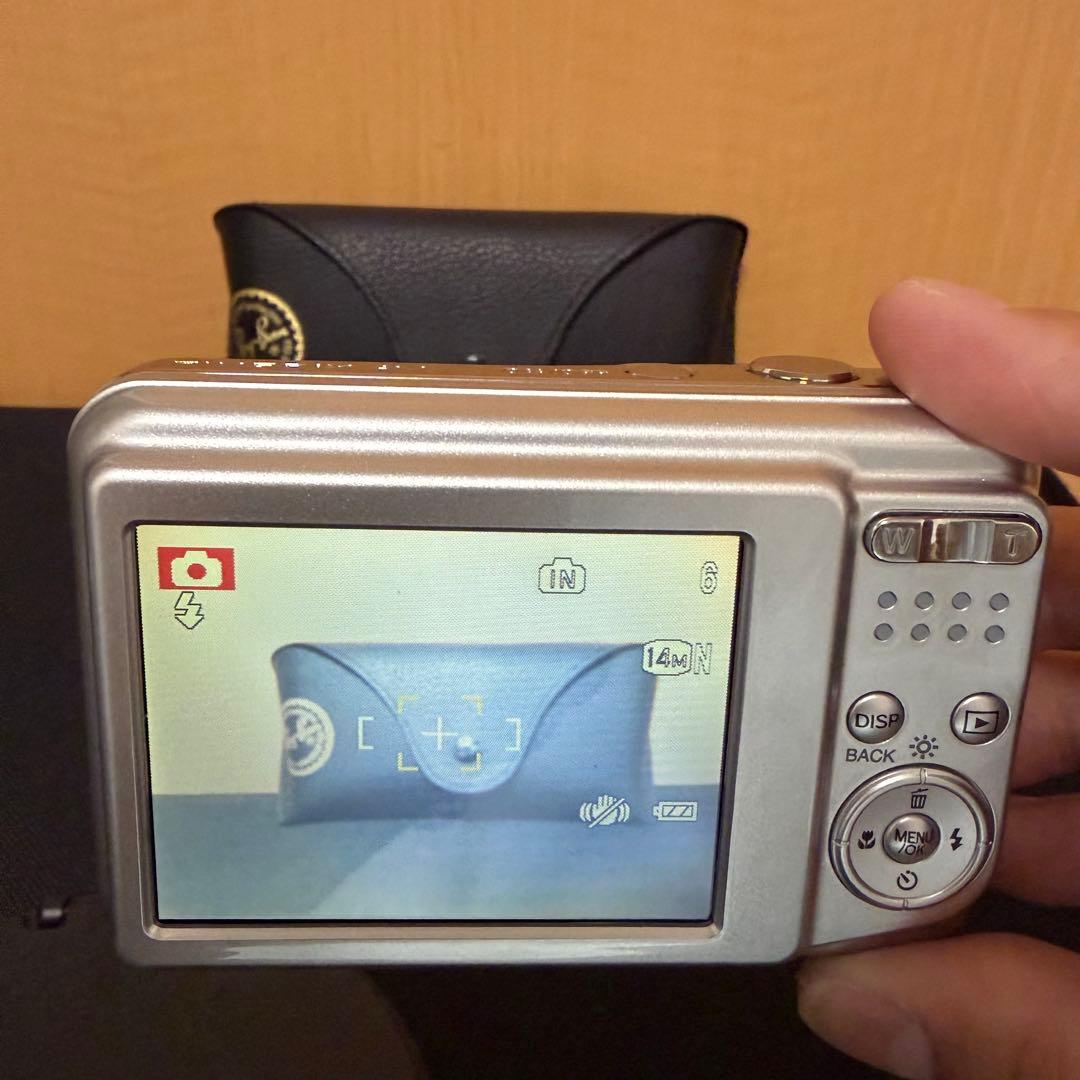 【動作品】FUJIFILM FINEPIX AV150 コンデジ 単三電池式