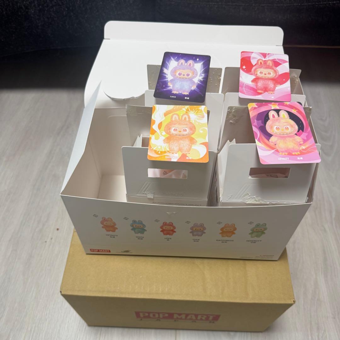 物*★様 ラブブエナジーLabubu Big into Energyアソート4セ