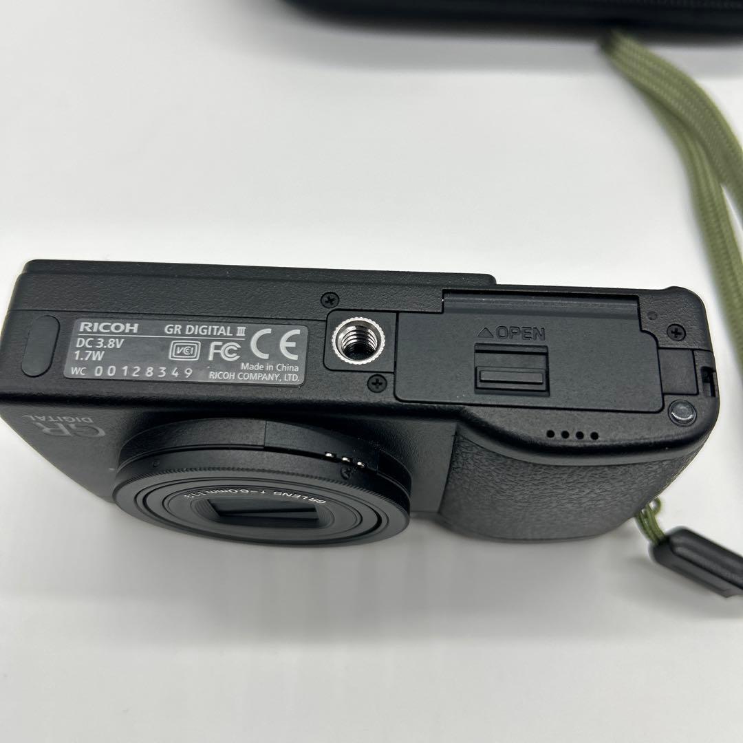 GR DIGITAL Ⅲ RICOHコンパクトカメラ