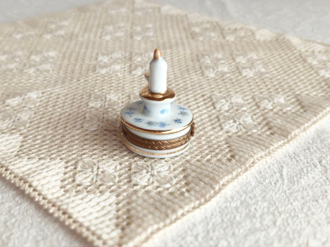 * vintage case ❀ 陶器製 キャンドル型の ジュエリーケース