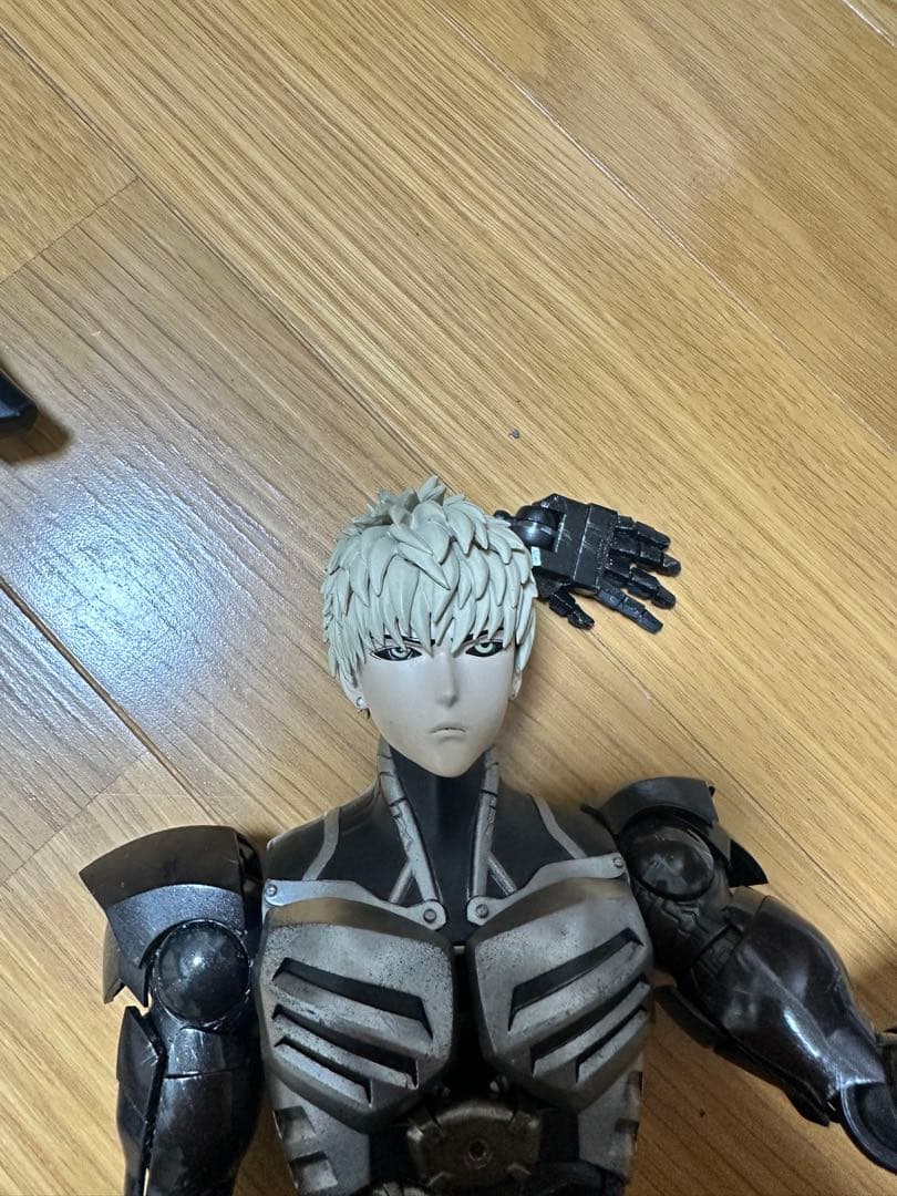 ワンパンマンのジェノスのフィギュア