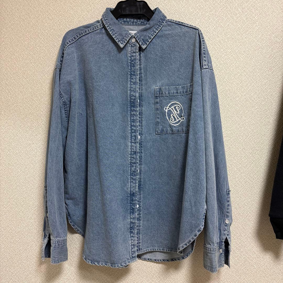 本日限りのお値下げ❗️Herlipto デニムシャツ