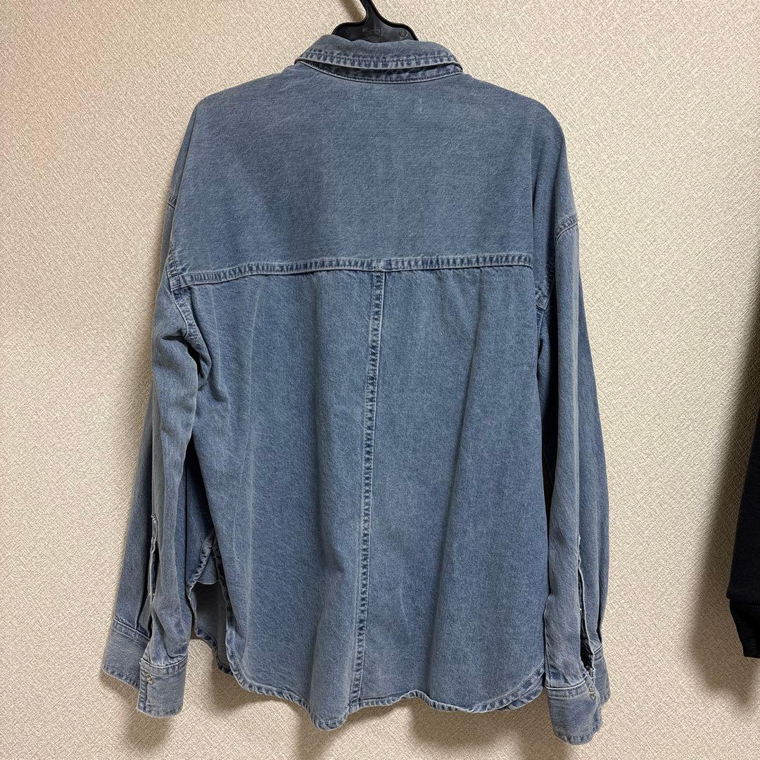 本日限りのお値下げ❗️Herlipto デニムシャツ