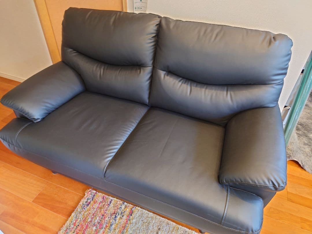 ニトリ　2人用合成皮革ソファ　(Nシールドキャッツ3 BK)　こばやん