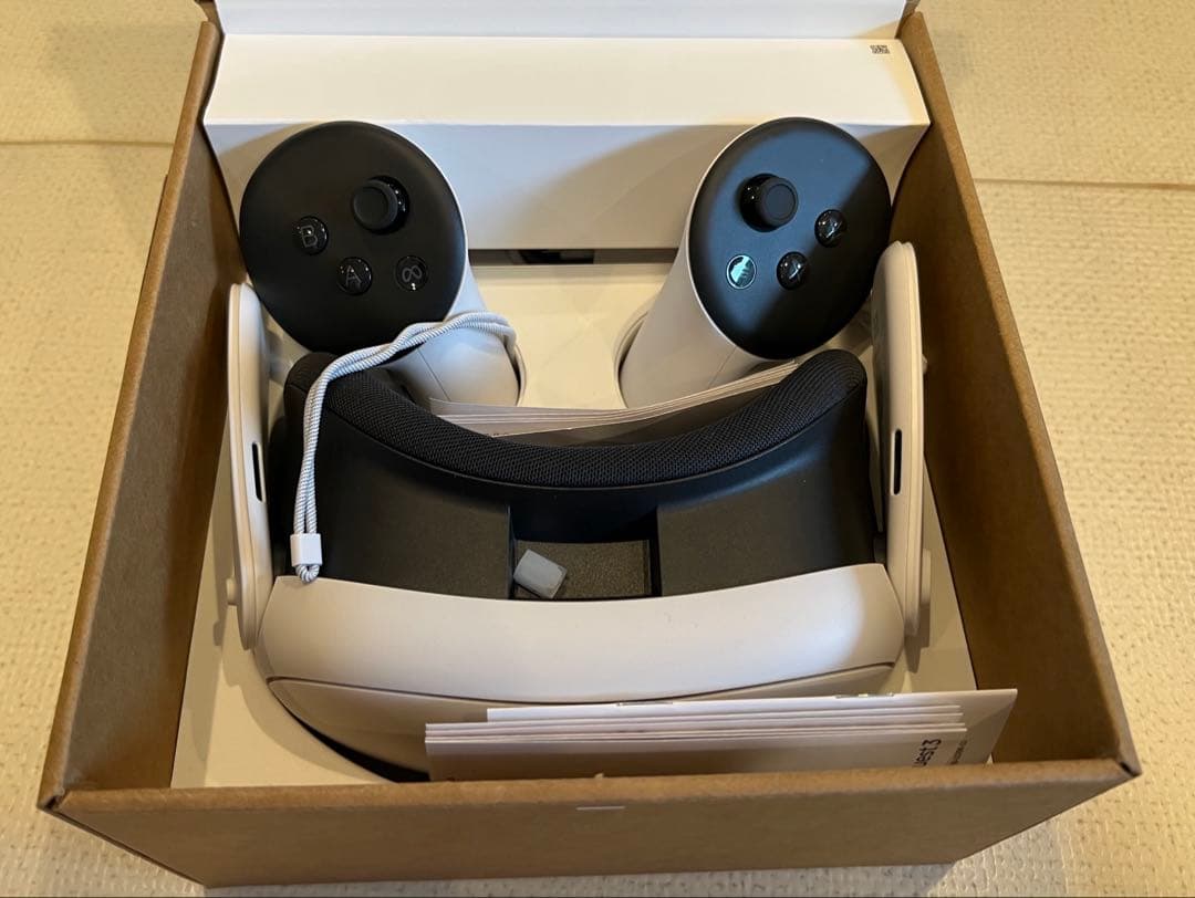 ★美品　 Quest 3（512GB）　KIWIヘッドストラップ付き