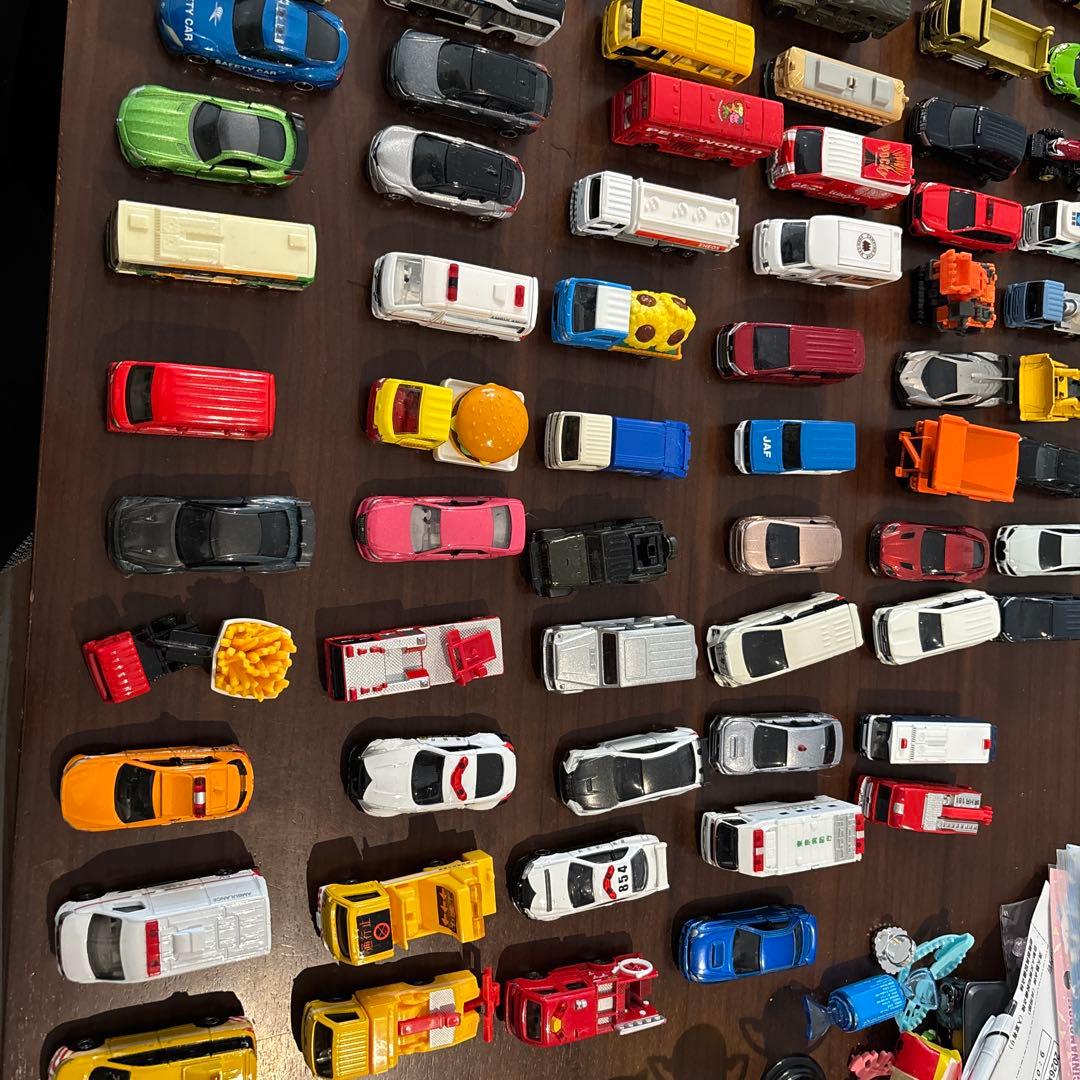 トミカ　100台まとめ　トーマス他キャラクター、ロング多数
