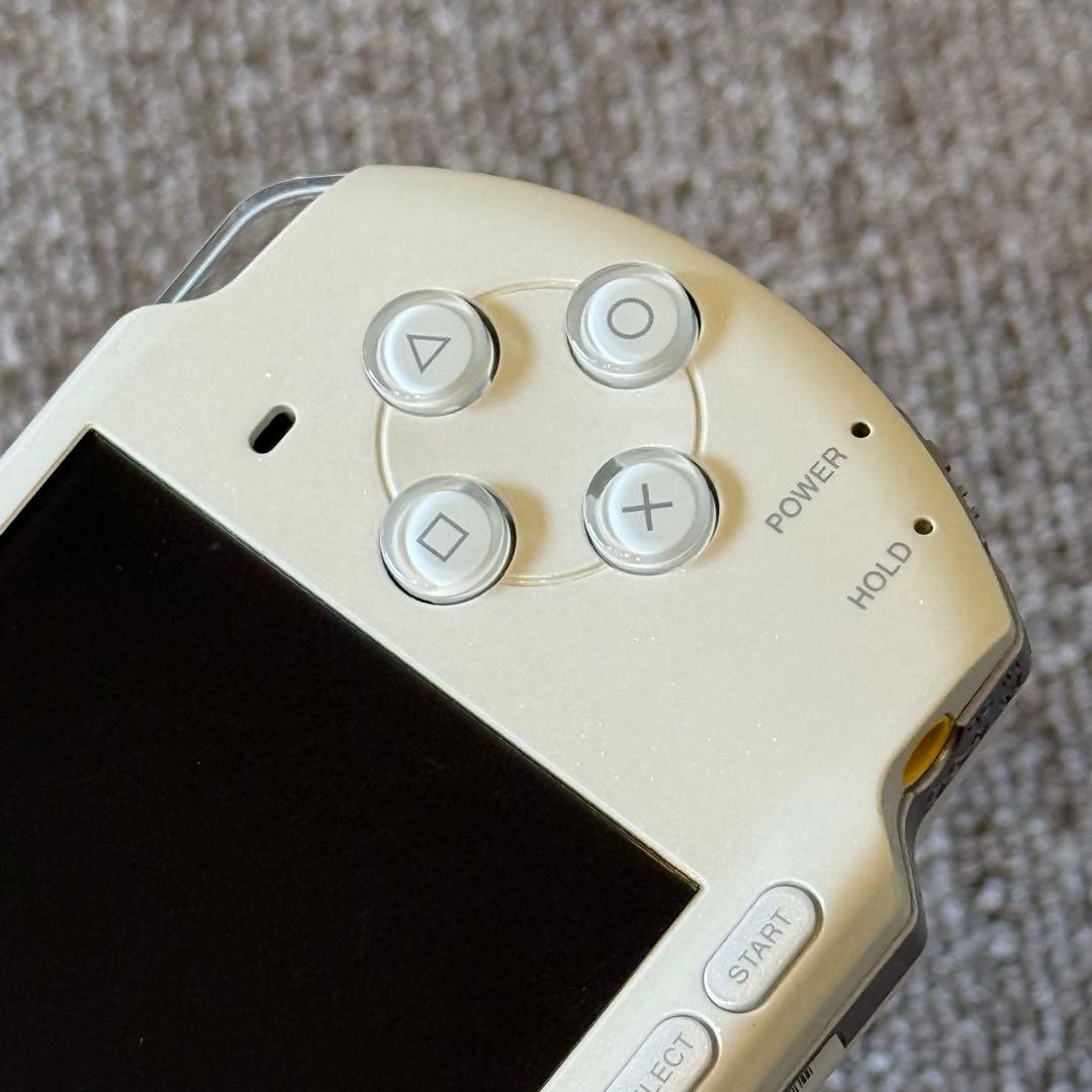 PSP-3000 パールホワイト 箱付き