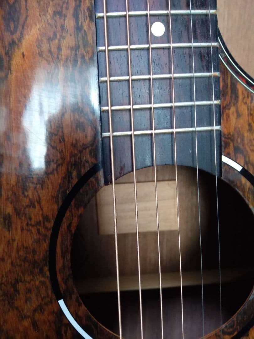 Rosso R-33　エレアコ仕様　希少材ボコーデ使用のモデル