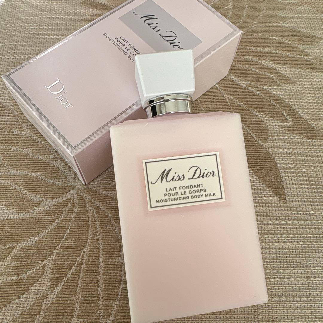 ボディクリーム Dior Body Milk 200ml