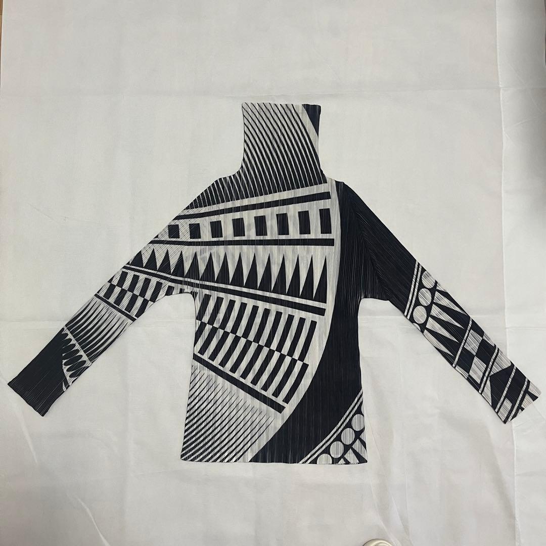 美品 プリーツプリーズ イッセイミヤケ シャツ ハイネック 総柄 トップス