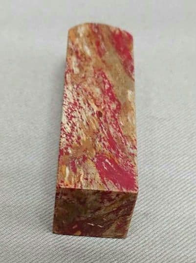 鶏血石　印材赤と金のマーブル模様 約7cm