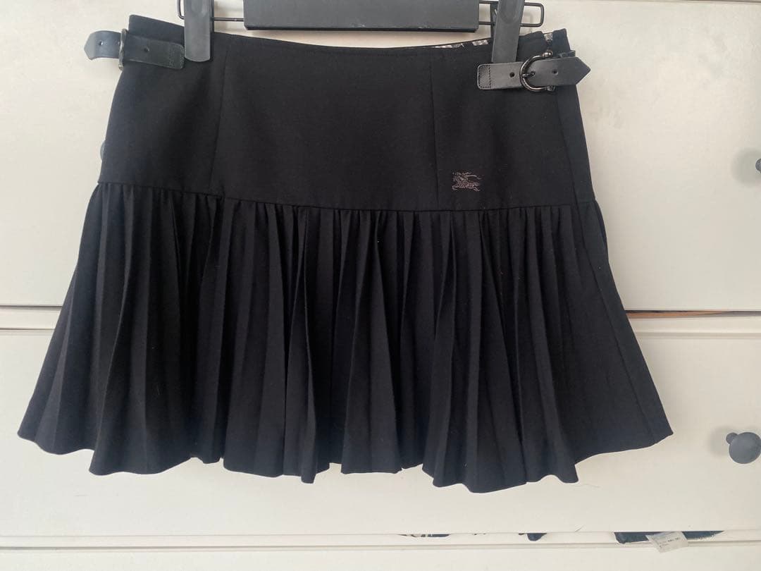 美品 バーバリーブルーレーベル プリーツキュロット 黒 38