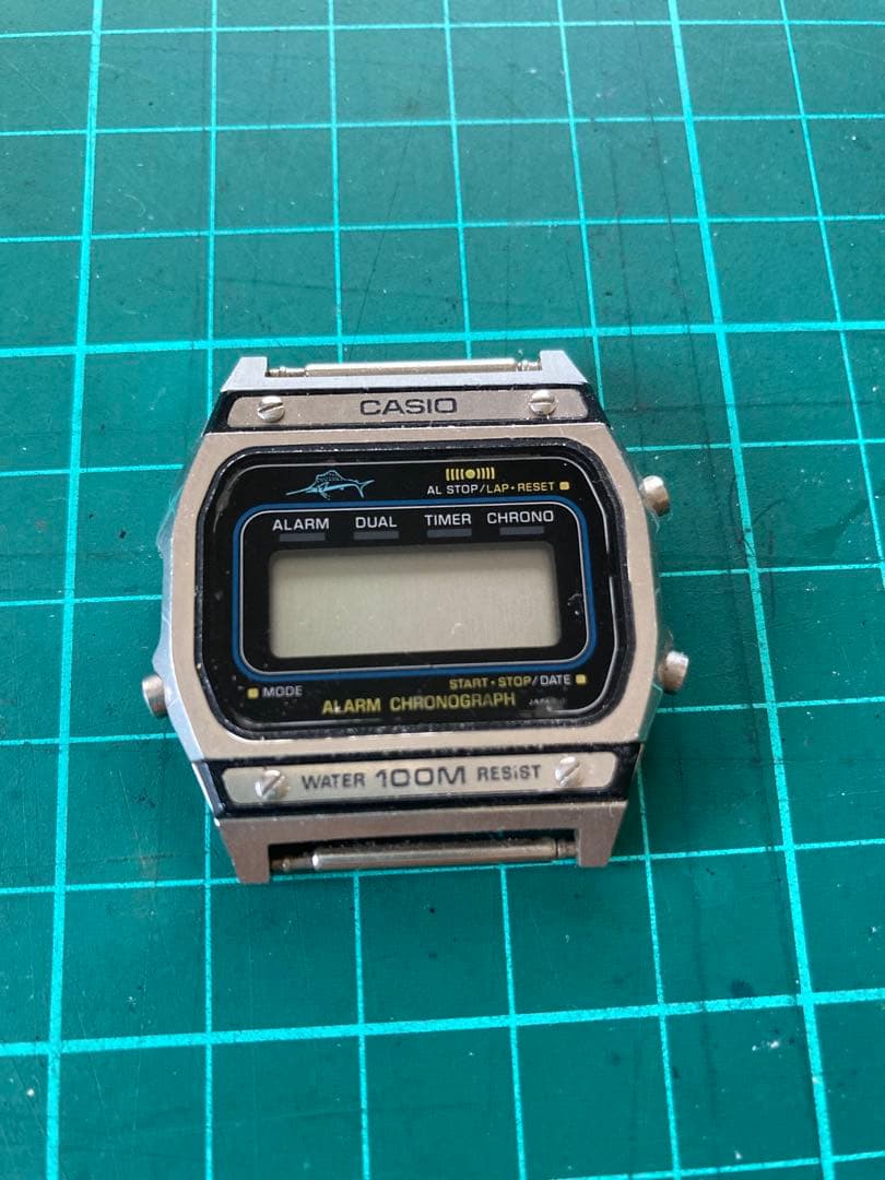 R*O様 CASIO アラームクロノグラフ 100M防水 カジキ　ビンテージ