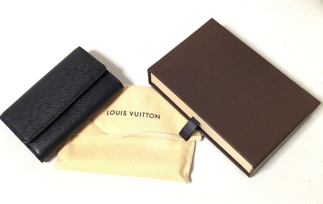 LOUIS VUITTON レザーキーケース