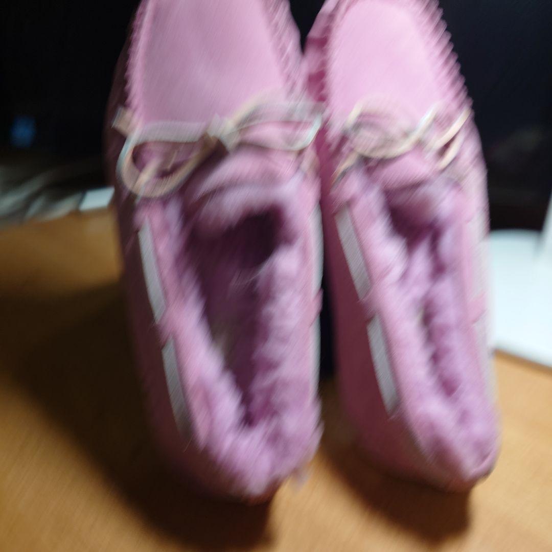 ugg ピンク スエード モカシン リボン付き