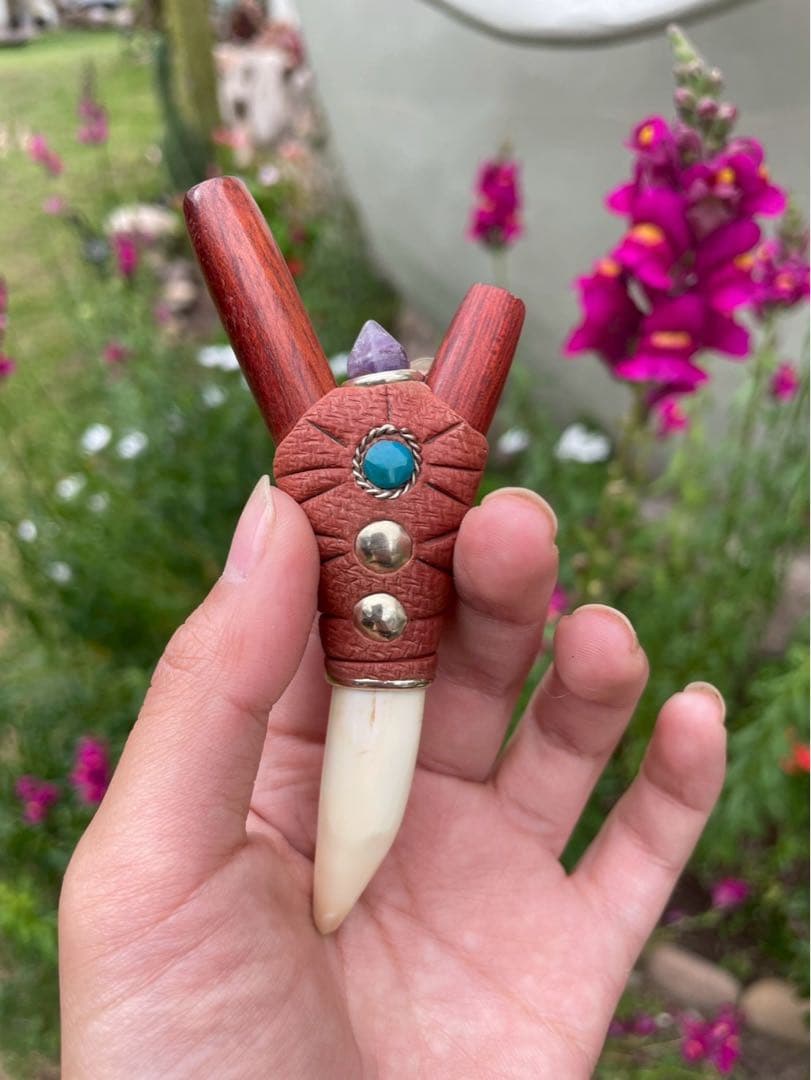 パロサングレと精霊の牙 ― アマゾンの守護を宿すクリペ