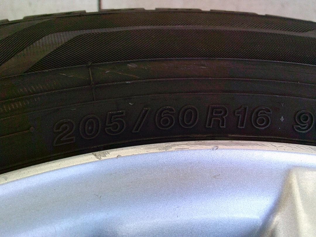 送料込☆中古スタッドレスセット☆ヨコハマiG60☆205/60R16☆トヨタ車用