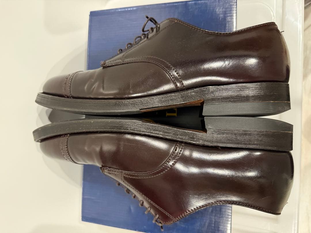 Aldenパンチドキャップトゥ 8.5D