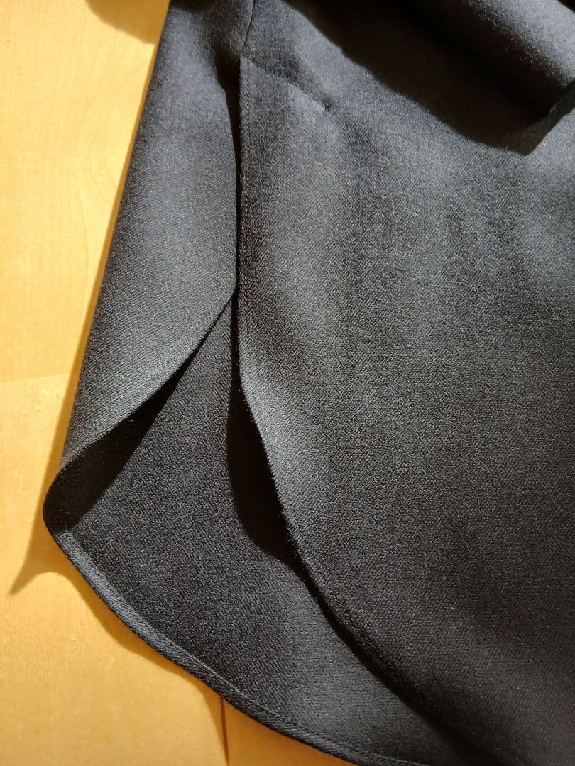 新品未使用　LEQUIPE (レキップ)　ウール黒スタンドカラーシャツ 長袖