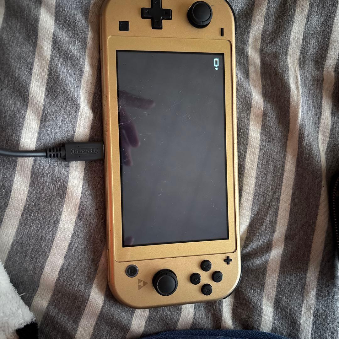 Nintendo Switch Lite ゴールド