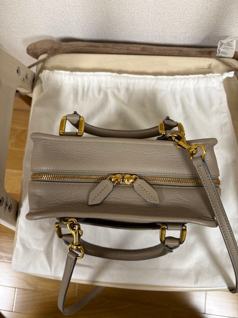 ★J&M DAVIDSON★MIA CUBE MINI ハンドバッグ