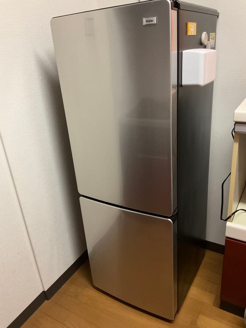 Haier URBAN CAFE 173L 2ドア冷蔵庫 右開き