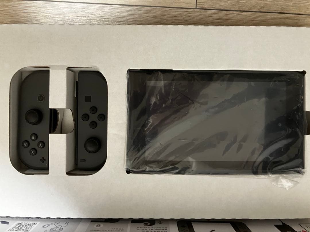 Nintendo Switch 本体 + Joy-Con + ACアダプター
