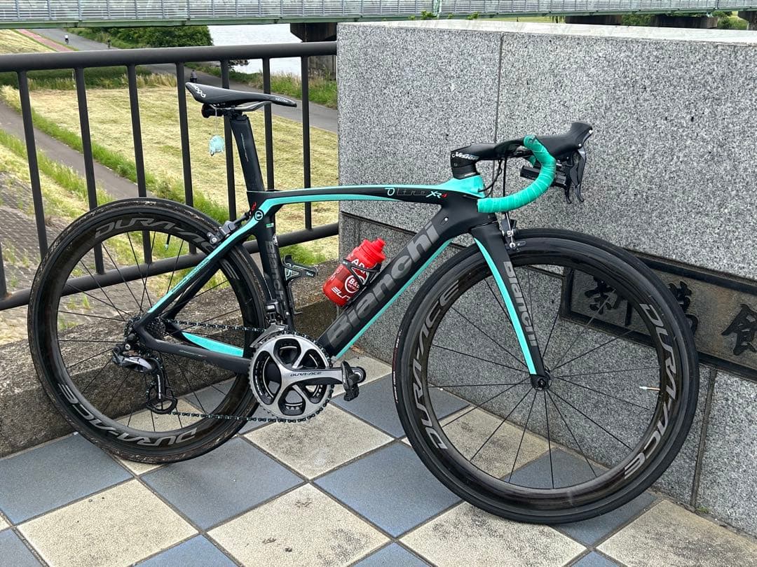 Bianchi Oltre XR4 2019 完成車