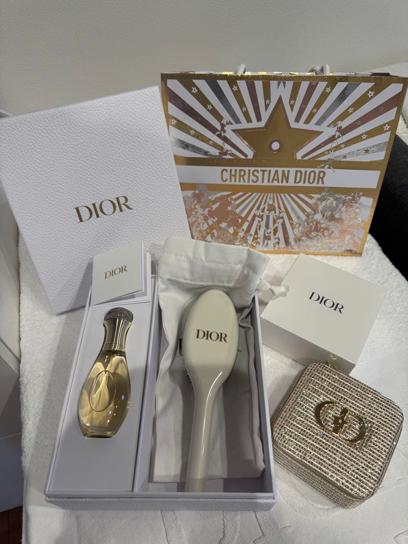 2025 Dior ノベルティー　ヘアミスト&ヘアブラシ　ジュエリーボックス