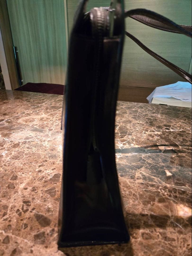 PRADA ブラウンレザートートバッグ