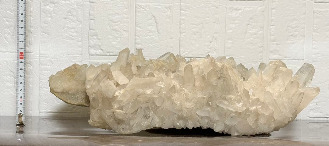 特大水晶クラスター　原石置物　約7kg 台座付き