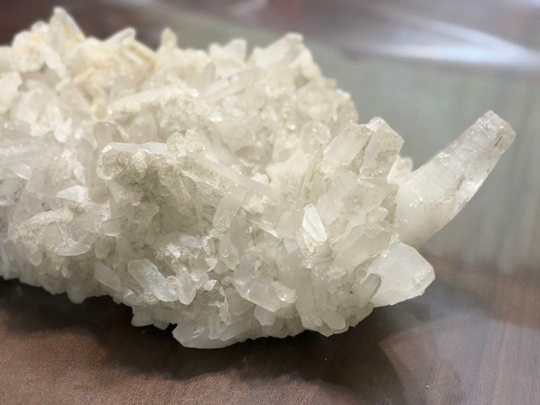 特大水晶クラスター　原石置物　約7kg 台座付き