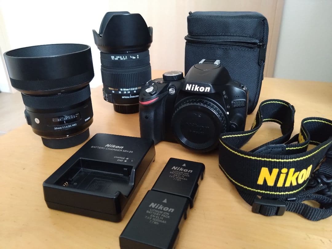 ニコンNikon D3200 SIGMA30mm　 SIGMA18-50mm