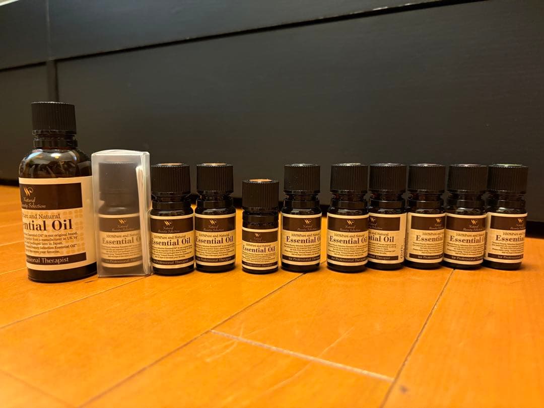 エッセンシャルオイル+水溶性マッサージオイル+ペーパーショーツまとめ売り