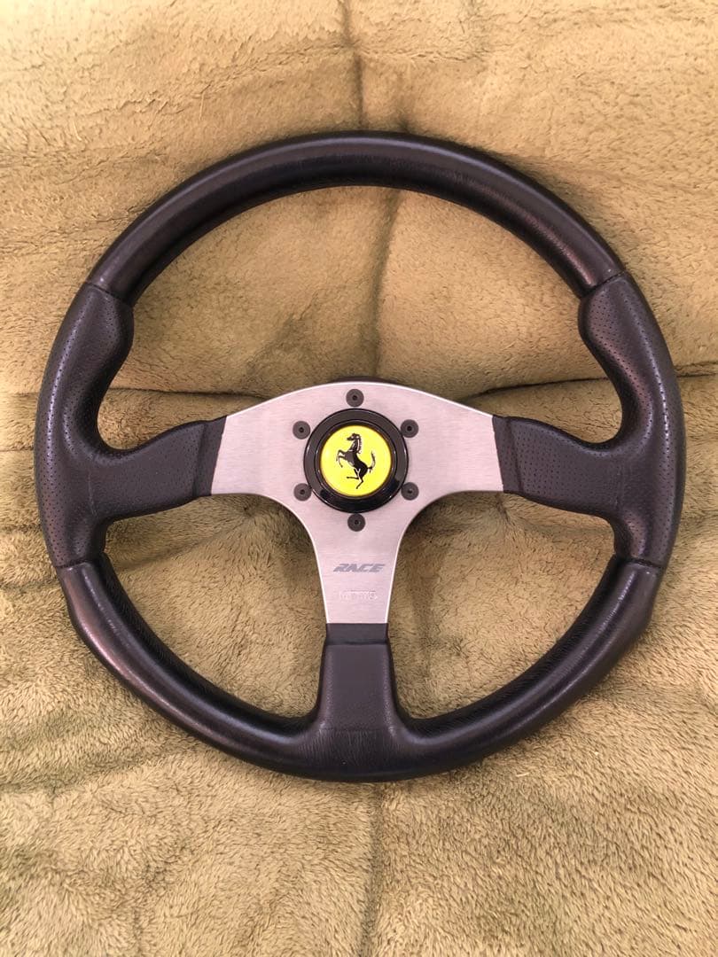 モモステアリング(ボス➕ホーンボタン付き)