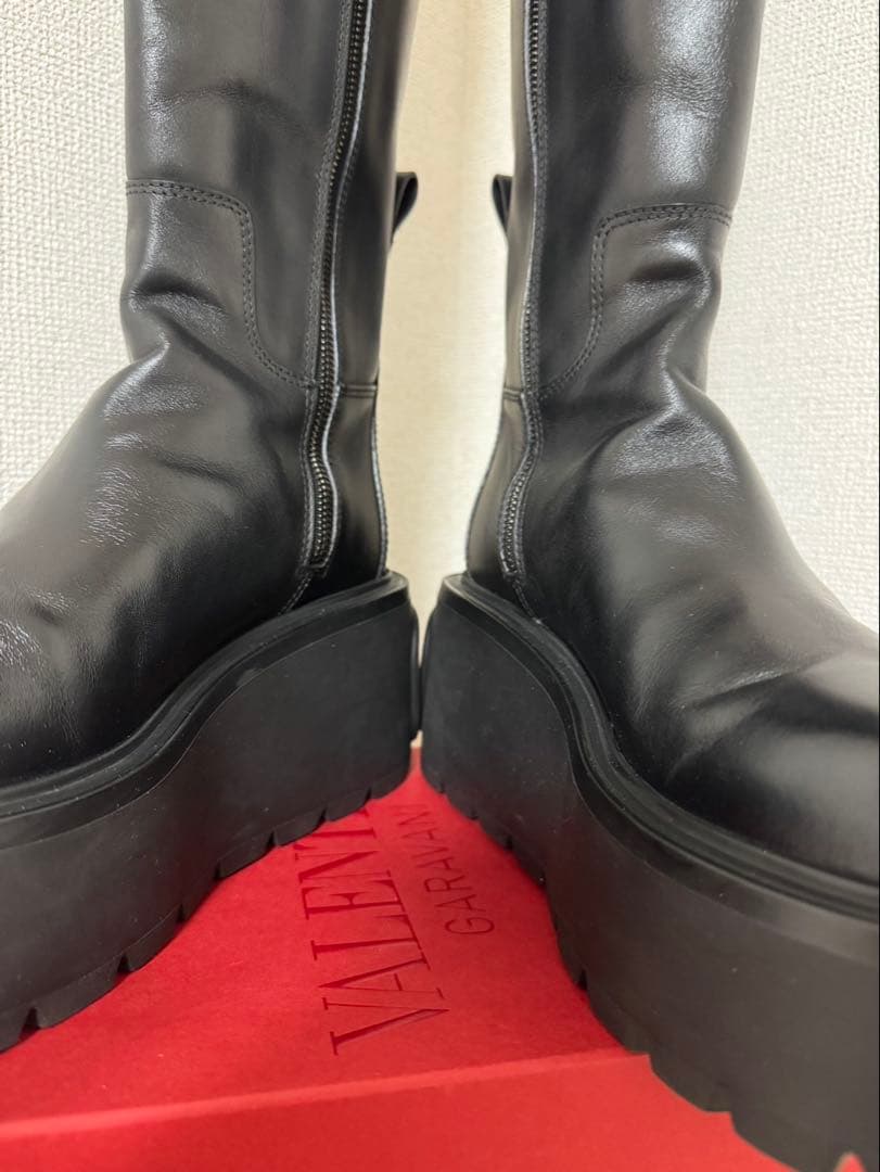 valentinoプラットフォーム　37厚底ロングブーツ Vロゴ　ヴァレンティノ