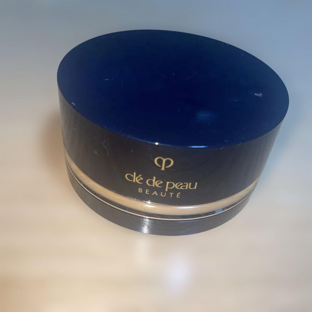 クレドポーボーテ　プードルトランスパラントｎ　Ｍ　1 ライト　フェイスパウダー