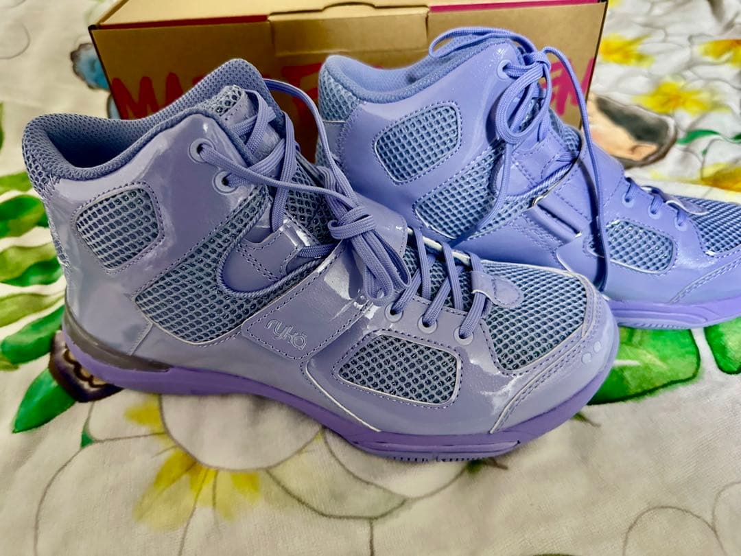 Rykaライカ新品テナシオスパープルシューズさいず23.5