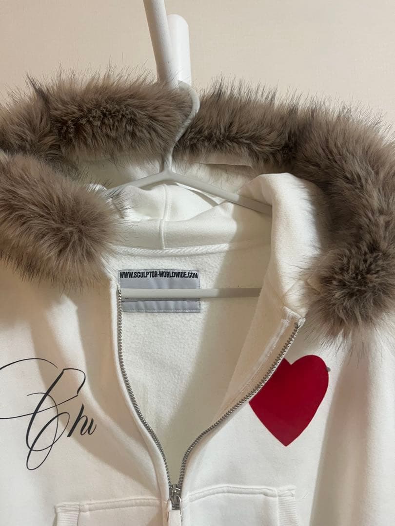 SCULPTOR ファーフード付きショート丈パーカー