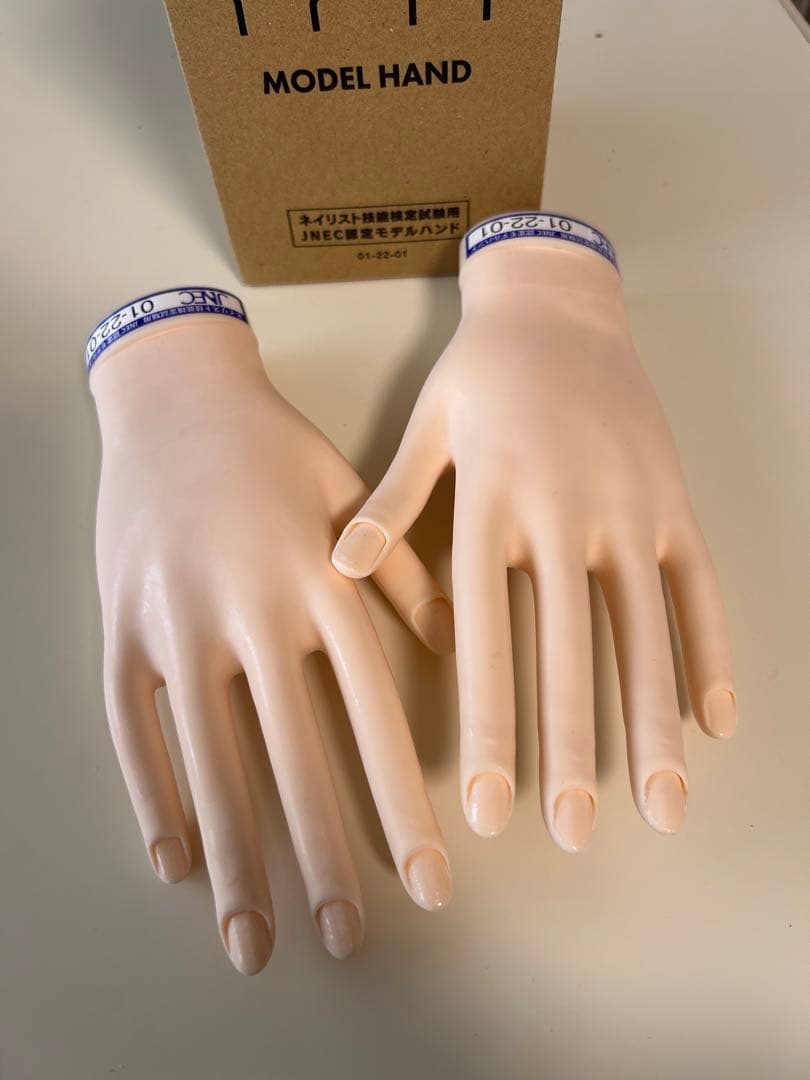 ネイリスト技能検定　認定ハンドモデル