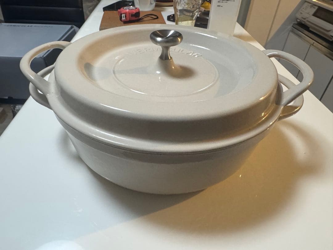 バーミキュラオーブンポット26センチ　ホワイト