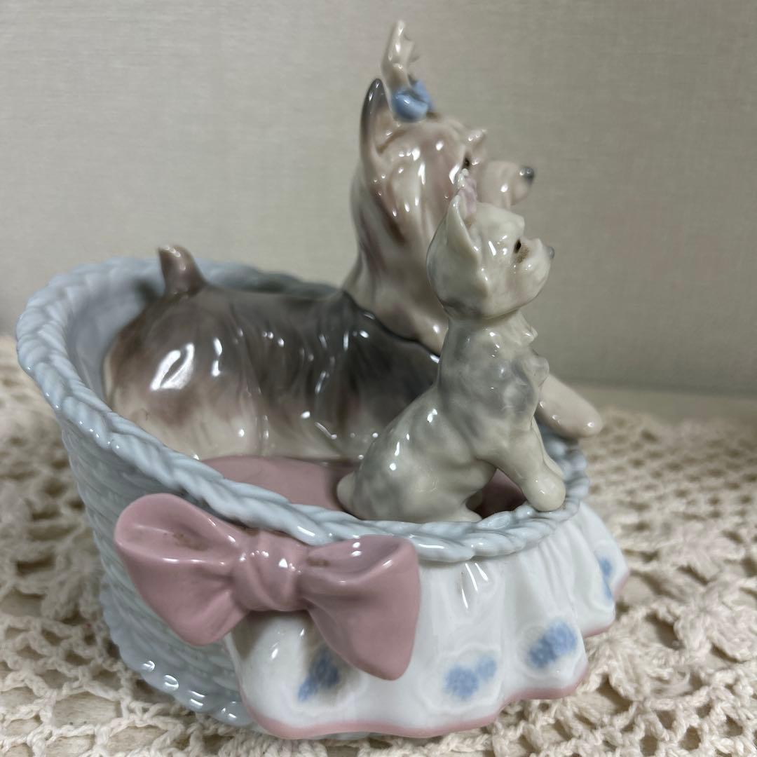 リヤドロ　犬「ここが好き」 #6469 ヨークシャテリア　廃盤