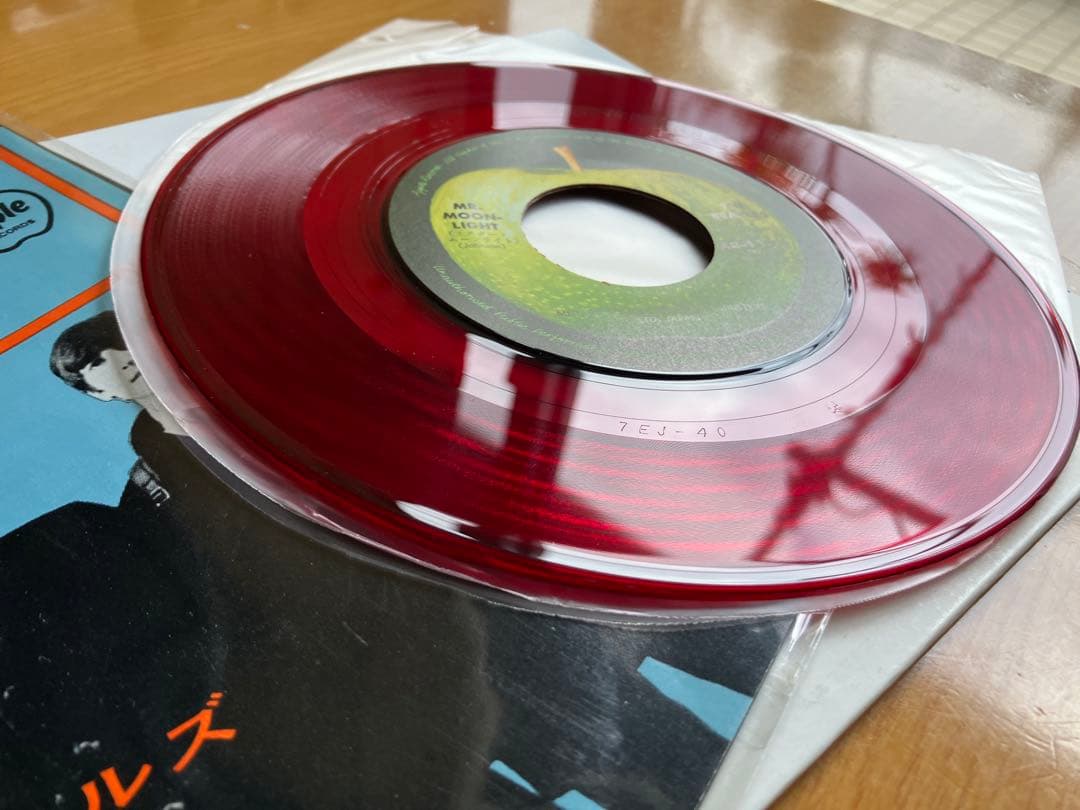 新品の赤盤　ミスタームーンライト　ビートルズ